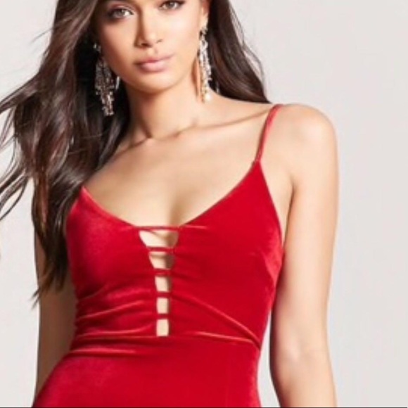 VALENTINES Forever 21 Red Velvet Bodycon Dress - Picture 2 of 5